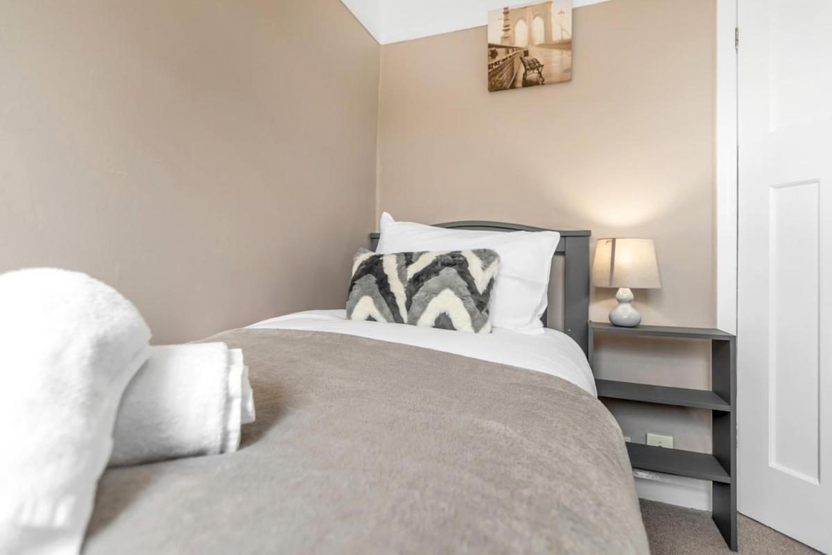 4Br Long Stays Free Parking High Speed Wi-Fi Horsford المظهر الخارجي الصورة